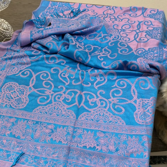 Cashmere scarf - Picture 6 of 8